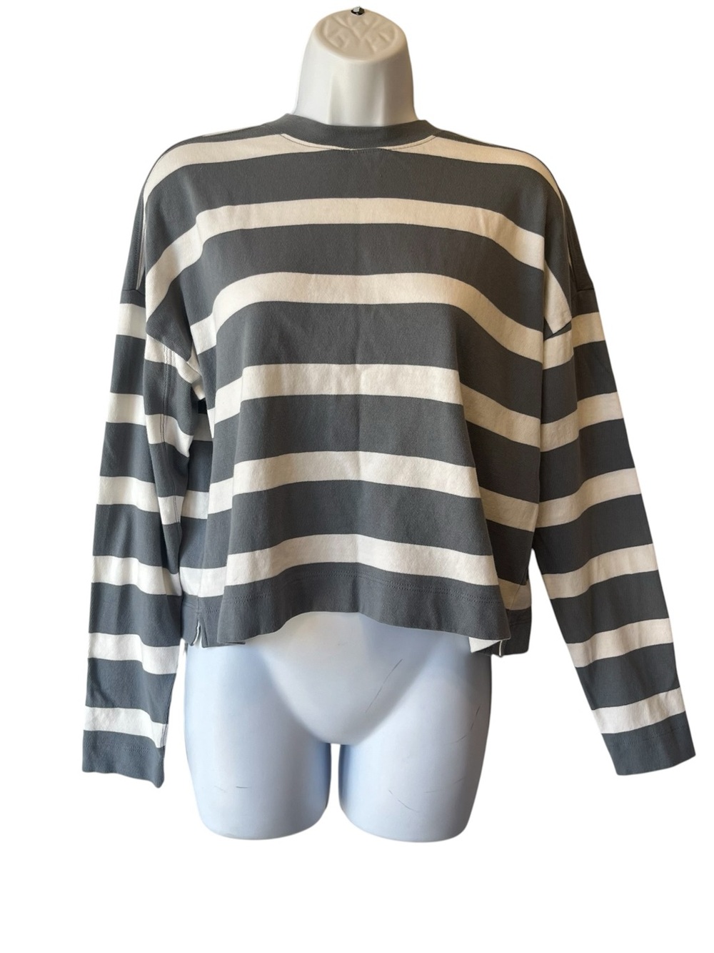 AYR Crewneck top XS Gray Ivory striped shirt Womens Boxy relaxed long sleeve tee